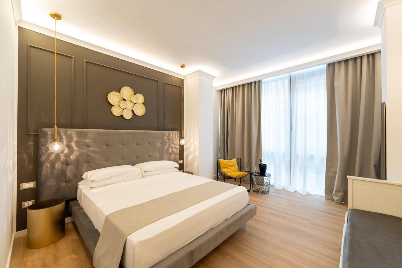 Toledo Relais Suites - By Pera Rooms Collection Наполи Екстериор снимка
